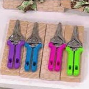 Set of 4 classic snips shears & gift boxes - UNUSED